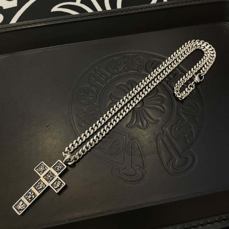 Ch*0me He**ts necklaces